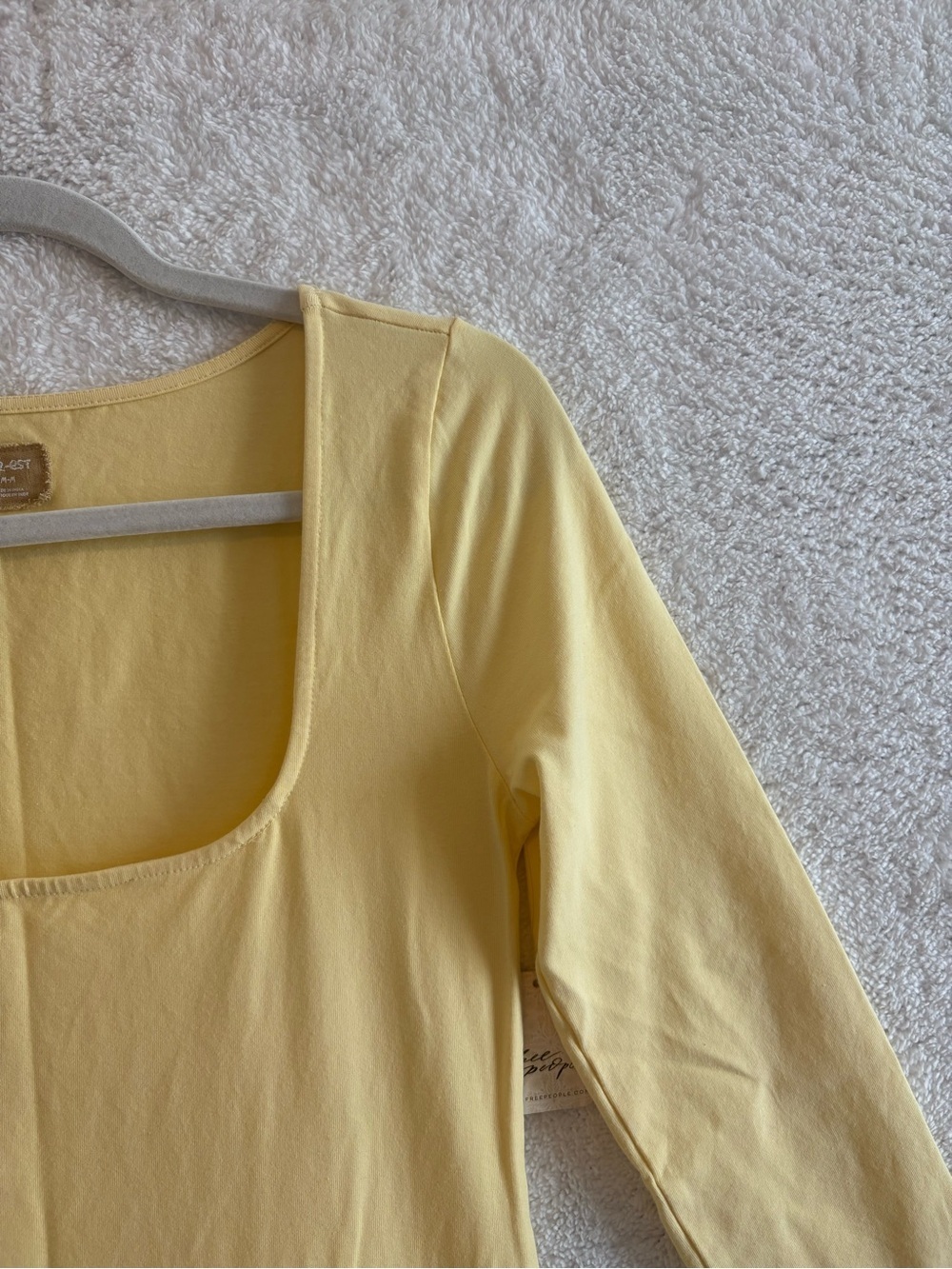 Free People free-est Onda Drop Waist Mini Dress Banana Cream Size Medium NWT - Picture 2 of 12